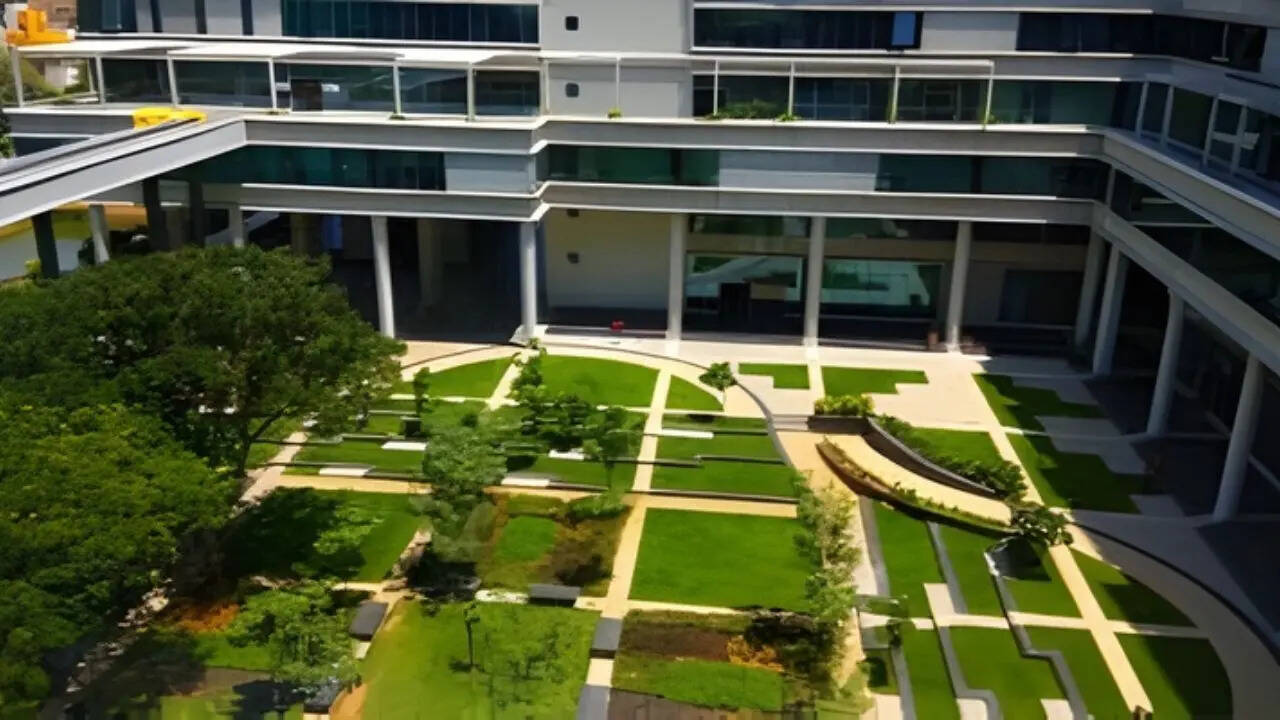 IIT Madras में कोर्स लिस्ट