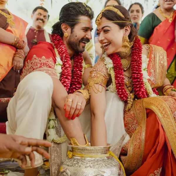 रश्मिका-विजय का लुक