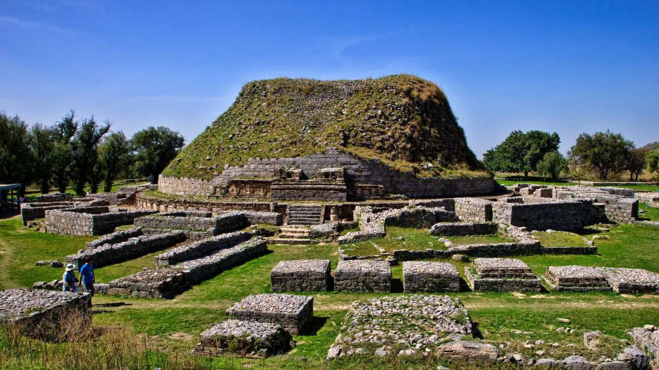 तक्षशिला यूनिवर्सिटी