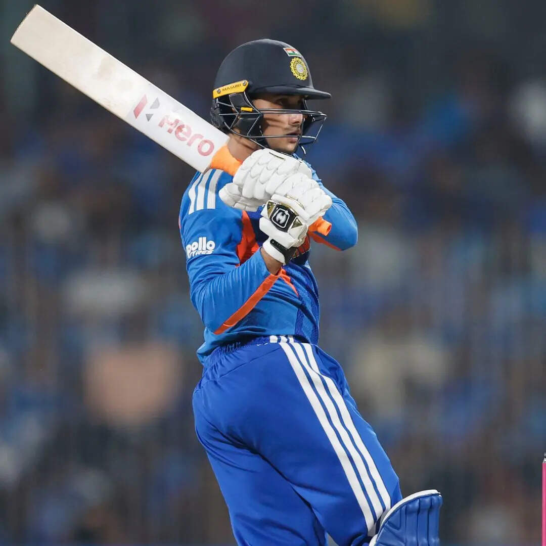 अभिषेक हो प्लेइंग इलेवन से बाहर