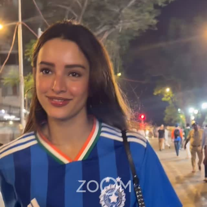 मैच देखने पहुंचीं तृप्ति डिमरी