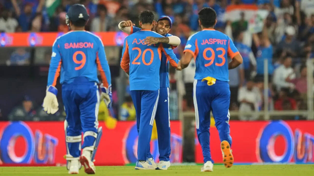 भारत के लिए किस गेंदबाज ने कितने विकेट लिए