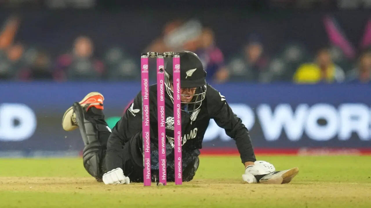 दबाव में लड़खड़ा गई न्यूजीलैंड की टीम