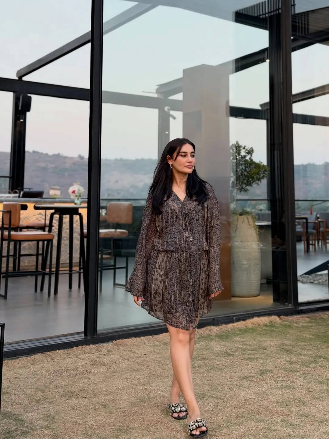 सुरभि ज्योति की तारीफ में जुटे सितारे