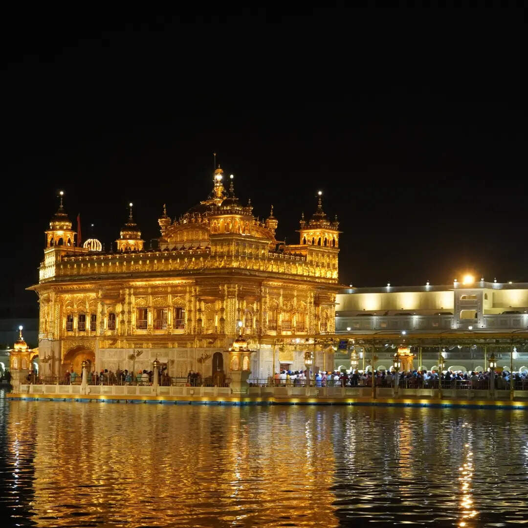 ​स्वर्ण मंदिर, अमृतसर (भारत)​