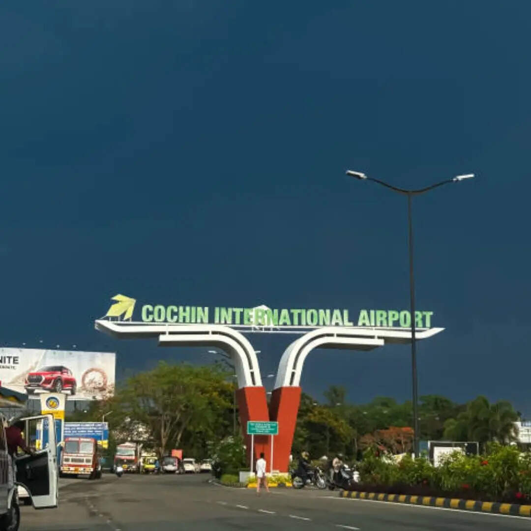 सबसे व्यस्त हवाई अड्डों में से एक