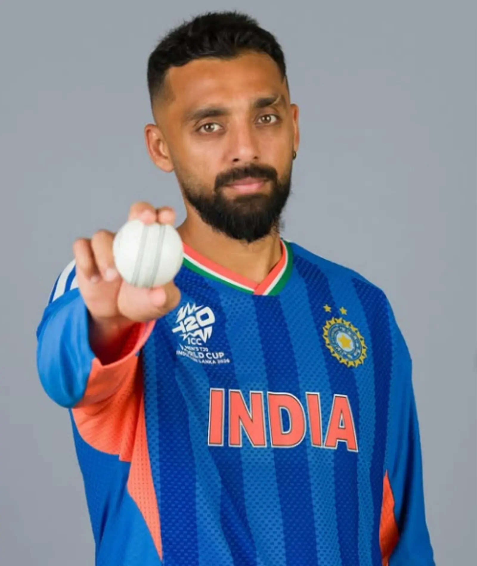 दोनों के बीच 13 रेटिंग पॉइंट का फासला