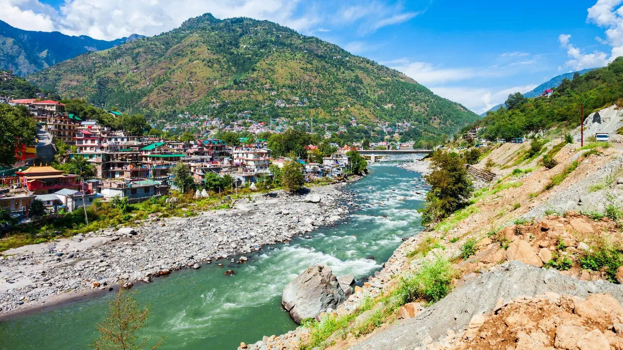 लोक निर्माण विभाग का 24 करोड़ का प्रोजेक्ट