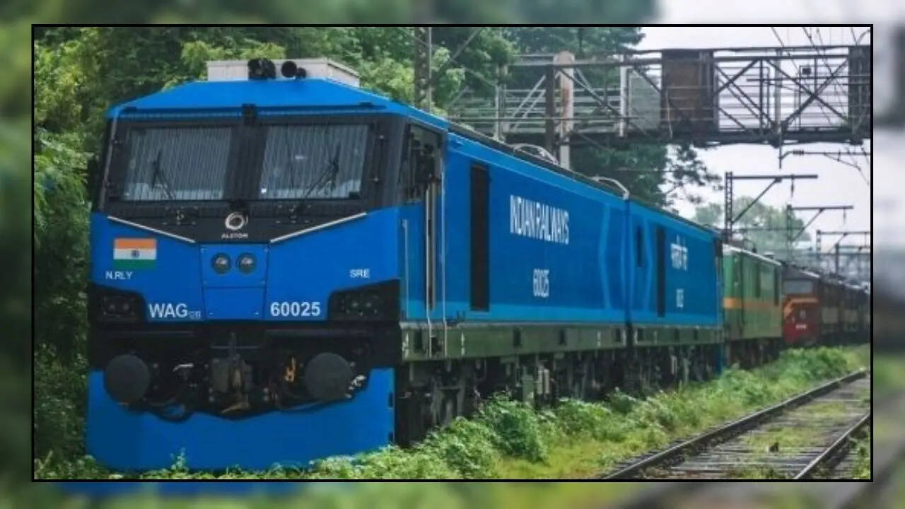 सबसे शक्तिशाली रेल इंजन का वज