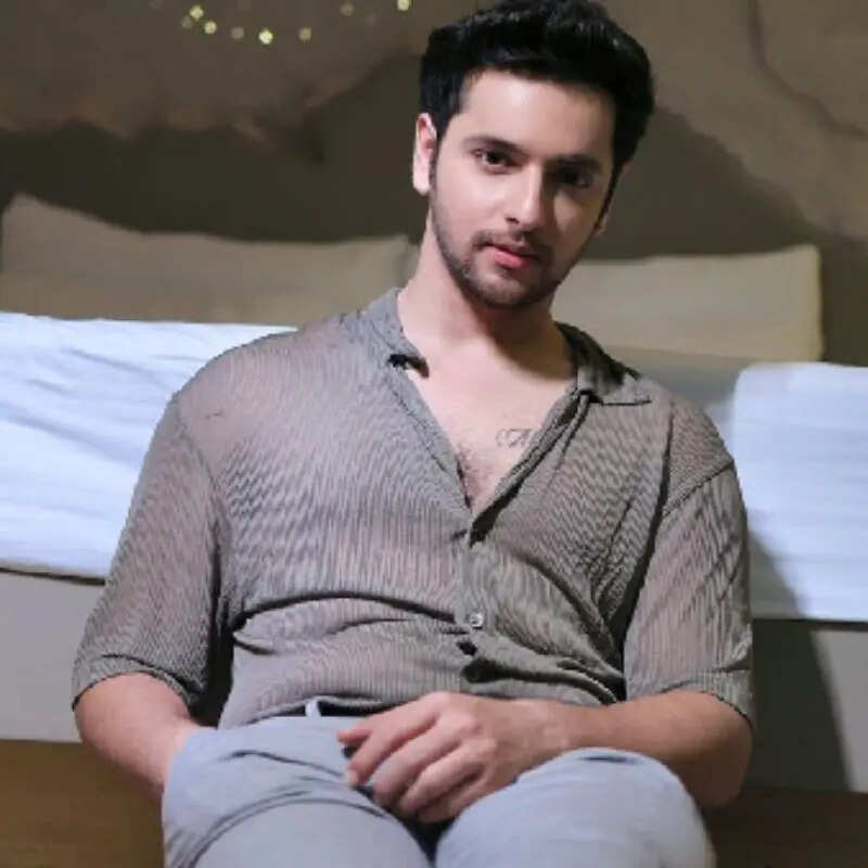 अनुज कपाड़िया और प्रेम की तुलना पर शिवम खजुरिया ने तोड़ी चुप्पी