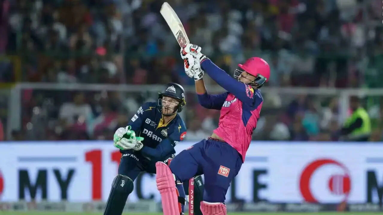 तीसरे ही मैच में 35 गेंदों में सेंचुरी जड़ मचाया तूफान