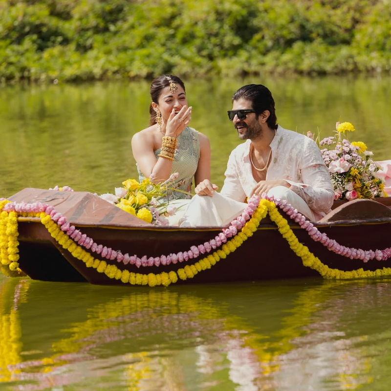 नाव पर आए नजर