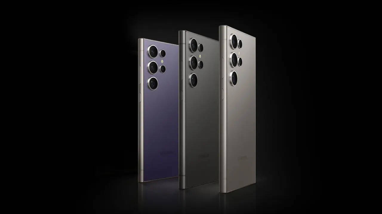 Samsung Galaxy S24 Ultra को सैमसंग ने टाइटेनियम फ्रेम दिया गया है। इसमें आपको IP68 की रेटिंग दी गई है जिससे आप इसे पानी में भी सेफ रख पाएंगे। इसमें आपको 6.8 इंच की डायनेमिक एमोलेड स्क्रीन मिलती है जिसमें 120Hz का रिफ्रेश रेट दिया गया है। डिस्प्ले की प्रोटेक्शन के लिए इसमें Corning Gorilla Armor ग्लास मिलता है।