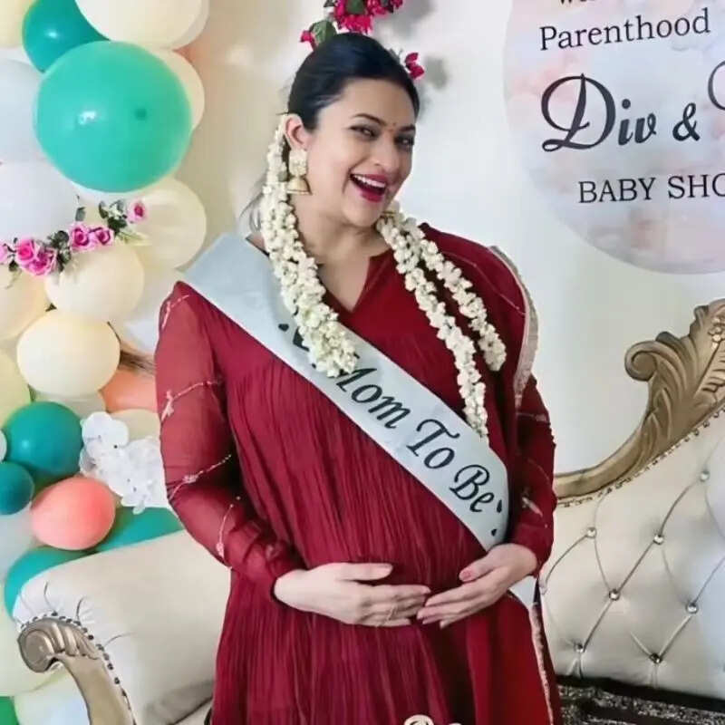 दिव्यांका त्रिपाठी ने बताई बेबी किक का अनुभव