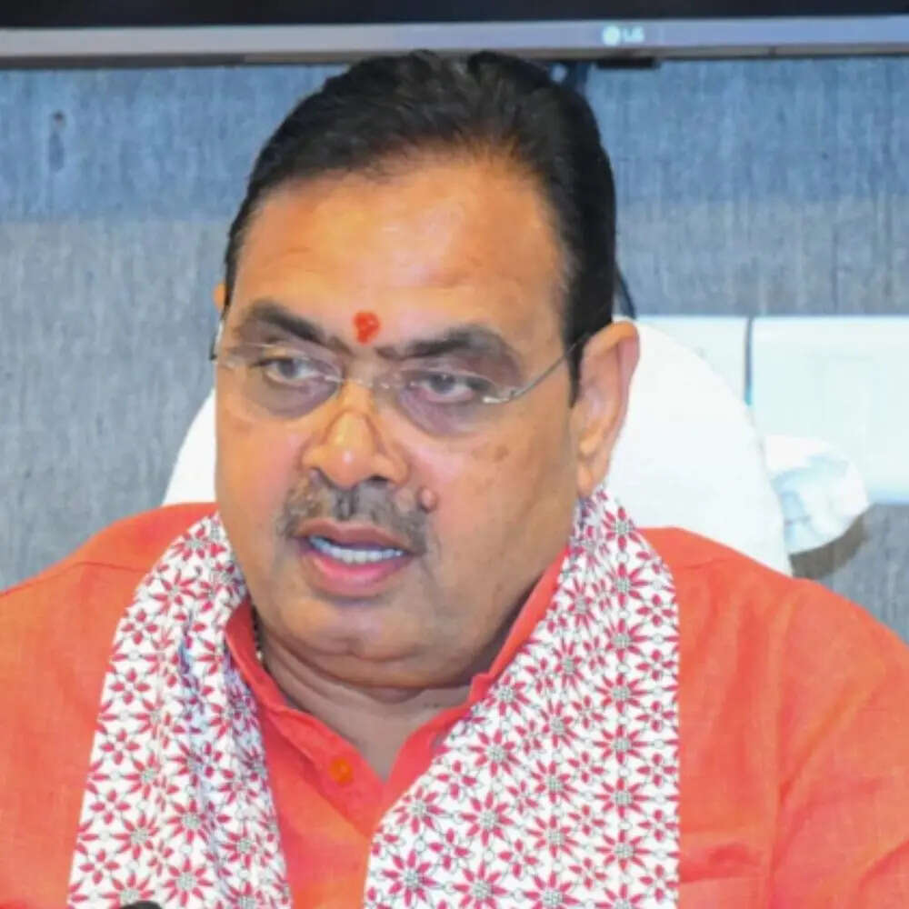 कौन बनते हैं CM के ओएसडी ? 