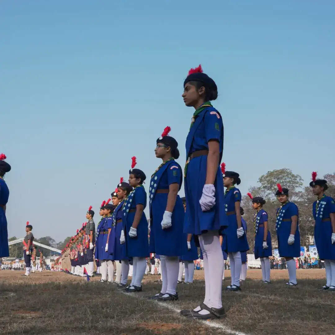 सैनिक स्कूल और आर्मी स्कूलों की मैनेजमेंट?​