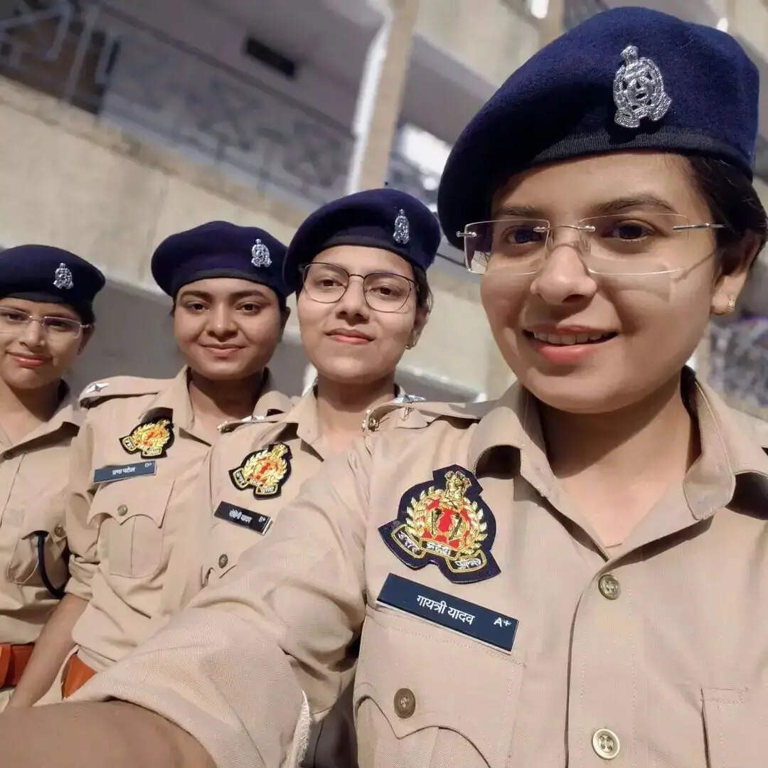 एसडीएम का कार्य क्या होता है