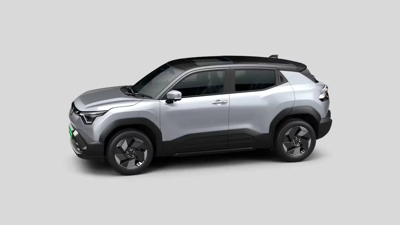 ​Maruti Suzuki इलेक्ट्रिक सेगमेंट में अपनी मौजूदगी मजबूत करने के लिए Maruti YMC Electric MPV पर काम कर रही है। यह नई इलेक्ट्रिक MPV 2026 के अंत या 2027 में लॉन्च हो सकती है। उम्मीद है कि इसमें आधुनिक डिजाइन, ज्यादा स्पेस और एडवांस बैटरी टेक्नोलॉजी दी जाएगी, जिससे लंबी रेंज और बेहतर परफॉर्मेंस मिल सके। 