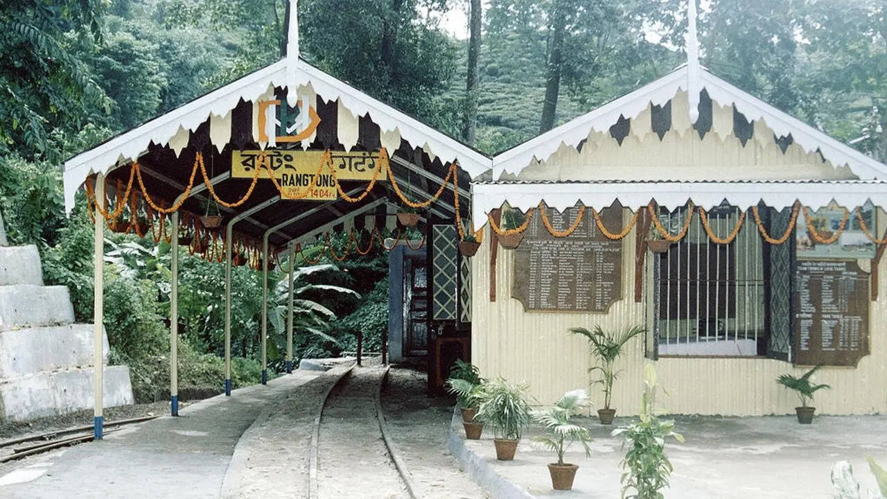 रंगटोंग रेलवे स्टेशन - पश्चिम बंगाल