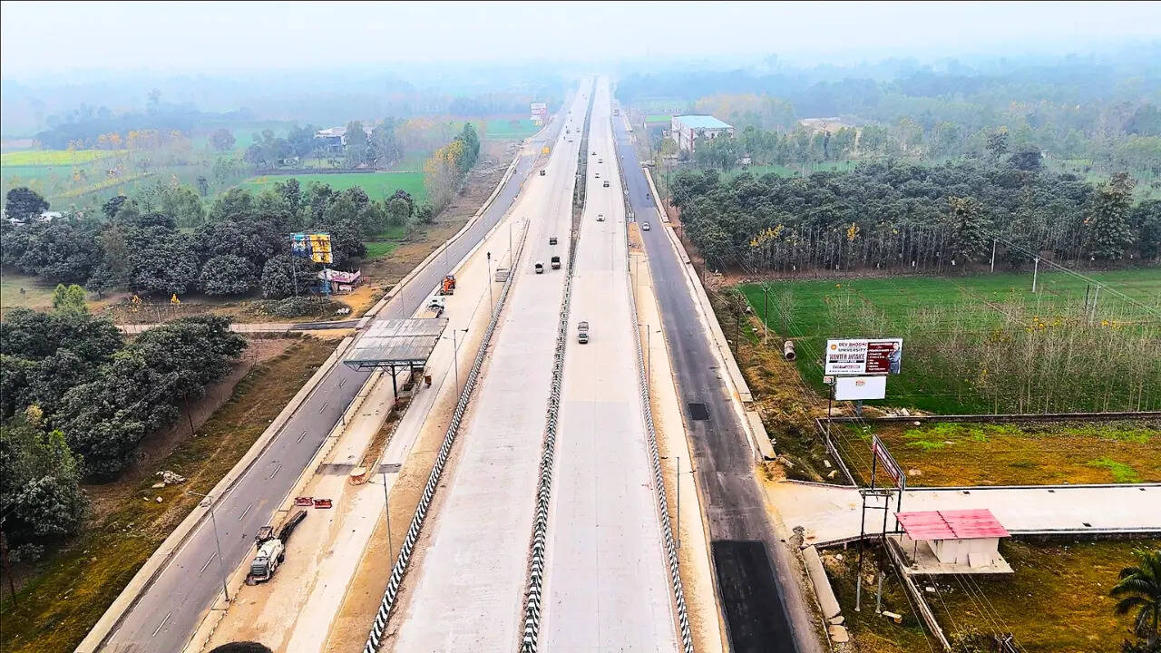 ​यात्रियों के लिए सुरक्षित और अधिक कुशल यात्रा