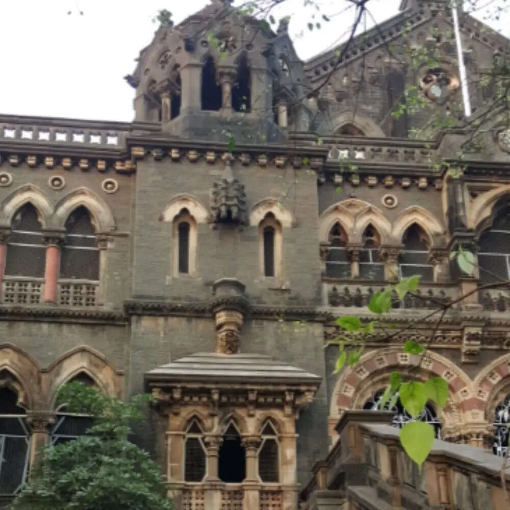 कई बुद्धिजीवियों का रहा केंद्र