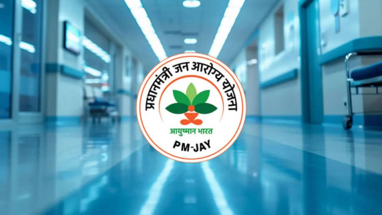 आपको बता दें कि इस योजना के तहत हॉस्पिटल में भर्ती होने से पहले और बाद के कुछ दिनों का खर्च भी कवर होता है। इसमें जांच, दवाइयां, ऑपरेशन, आईसीयू इम्प्लांट, भोजन और 15 दिन तक पोस्ट हॉस्पिटल फॉलोअप शामिल है।