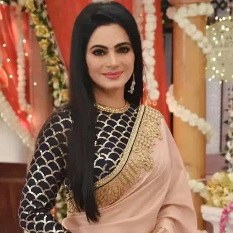 राखी दवे (Tasneem Sheikh)