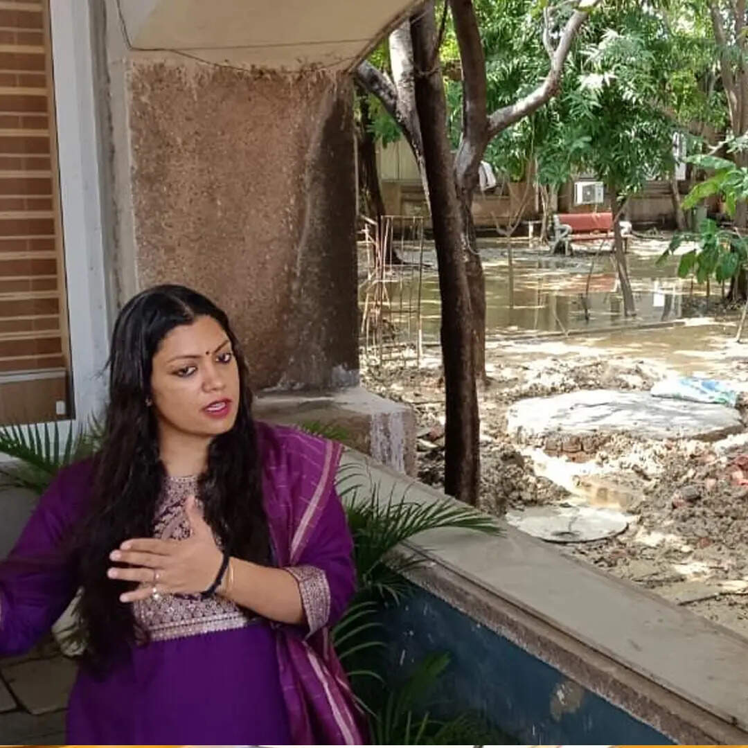 मनीष बंसल की ससुराल आगरा में 
