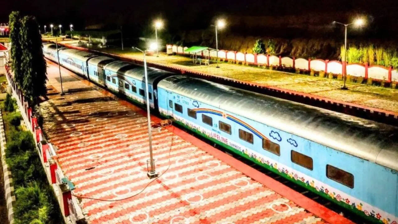 ​मुफ्त इलाज और सर्जरी​