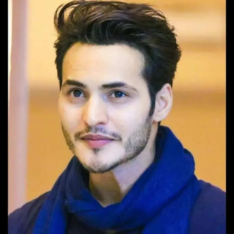 रवि भाटिया (Ravi Bhatia)