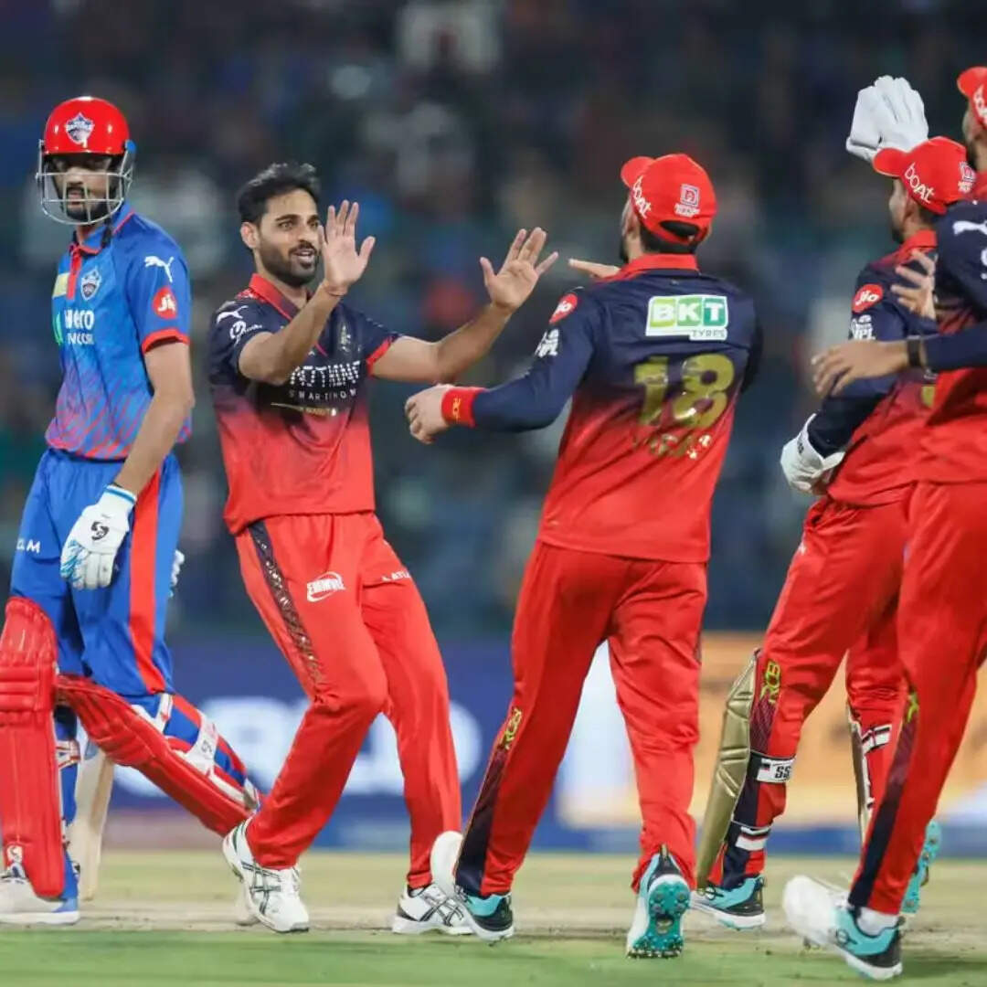भुवी और जोश की जोड़ी ने रचा इतिहास