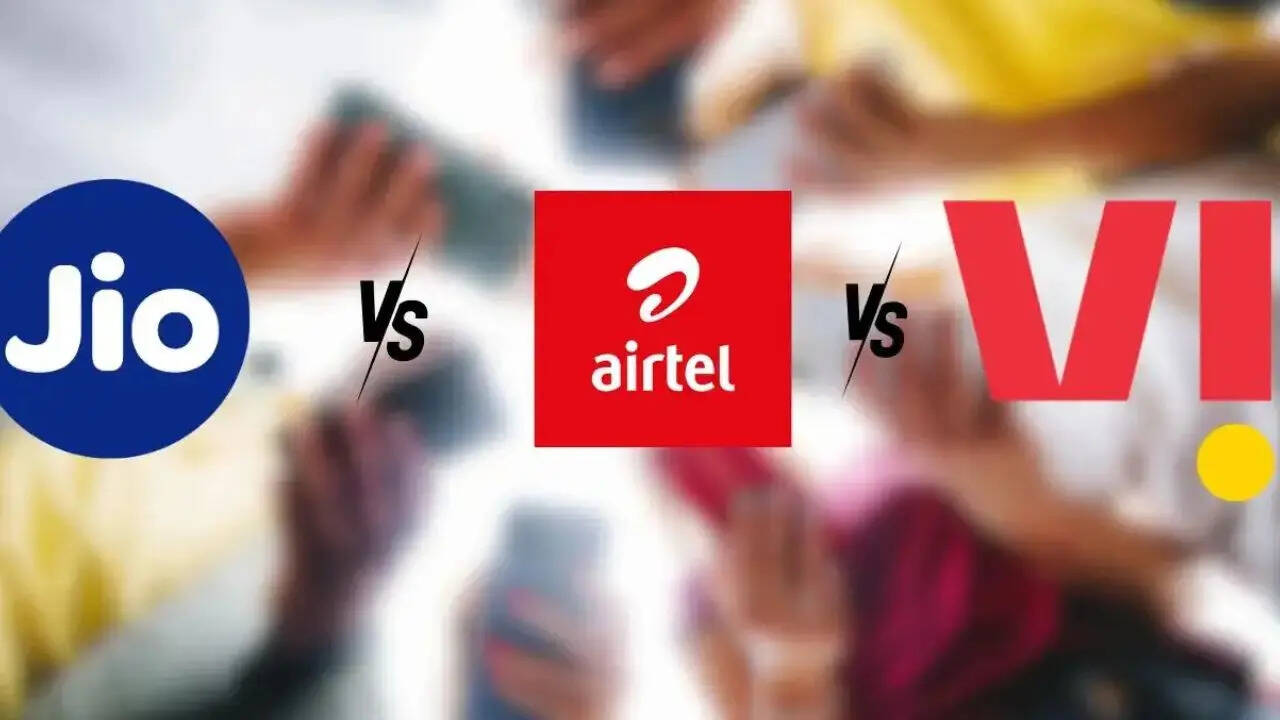 अब ज्यादातर स्मार्टफोन यूजर्स अपने फोन में दो सिम कार्ड इस्तेमाल करते हैं लेकिन रिचार्ज प्लान्स की कीमतें बढ़ने के बाद दो नंबर को एक साथ रिचार्ज कर पाना थोड़ा मुश्किल काम बन चुका है। 