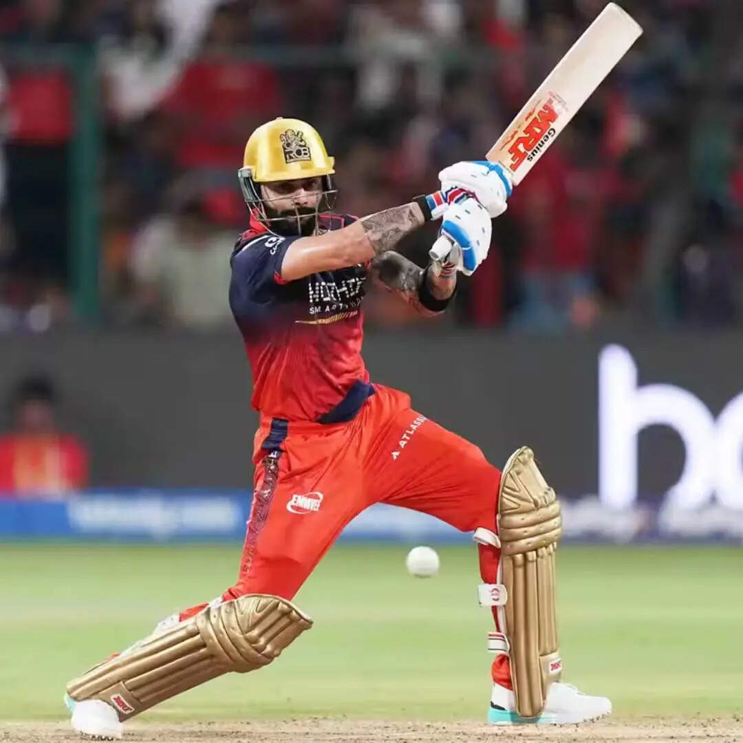 IPL में 300 छक्के बनाने वाले तीसरे प्लेयर