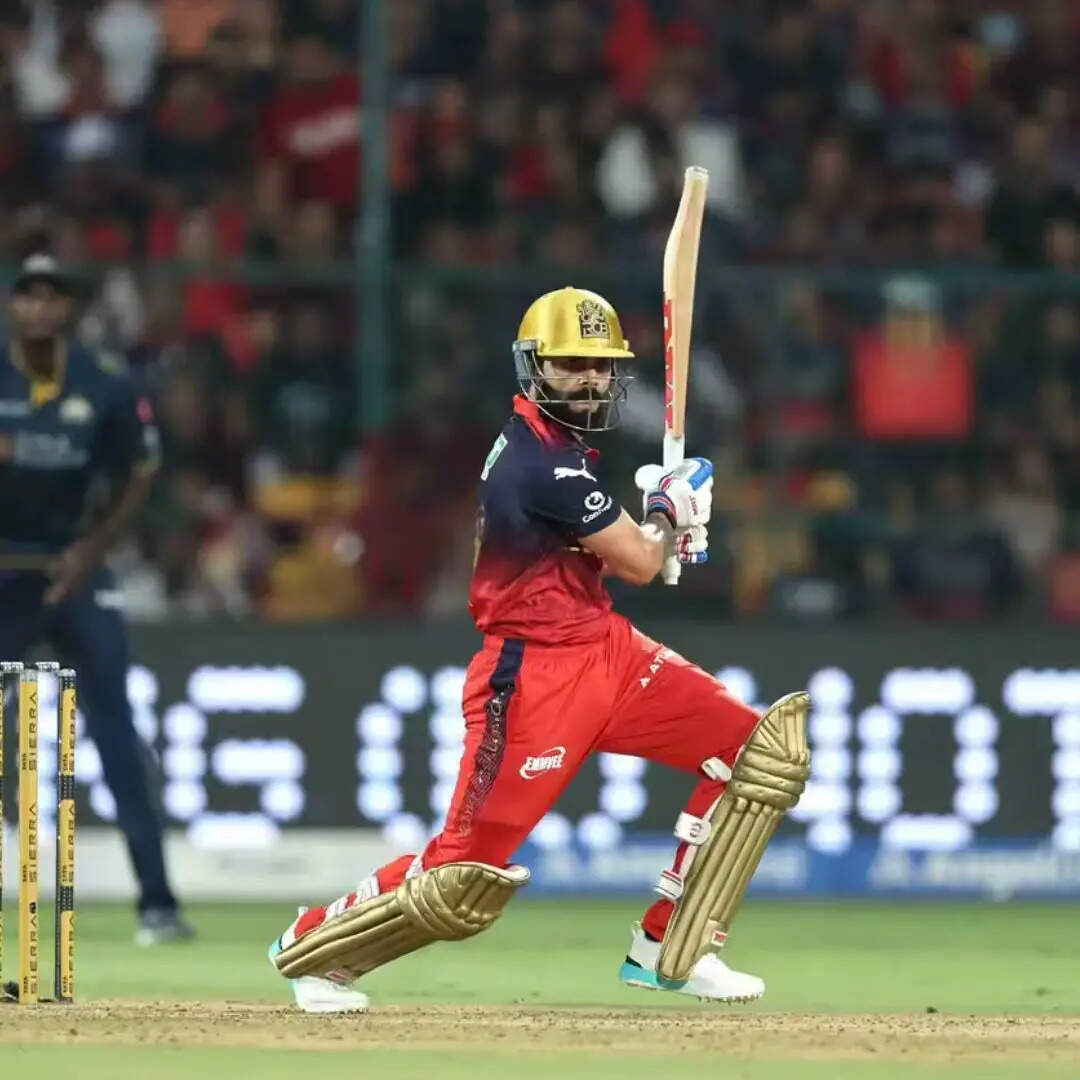 एक ओवर में 5 चौके मारने वाले RCB के तीसरे प्लेयर