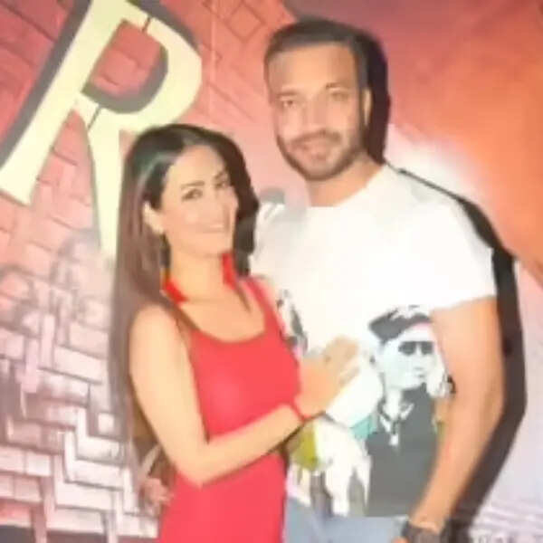 रिश्ते पर नहीं की बात