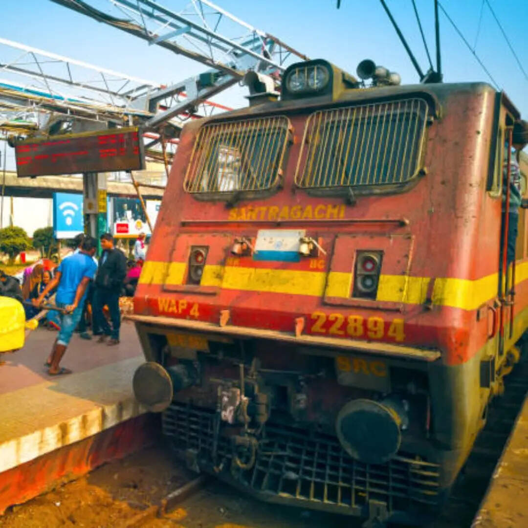 इस स्टेशन पर सबसे बड़ा प्लेटफॉर्म