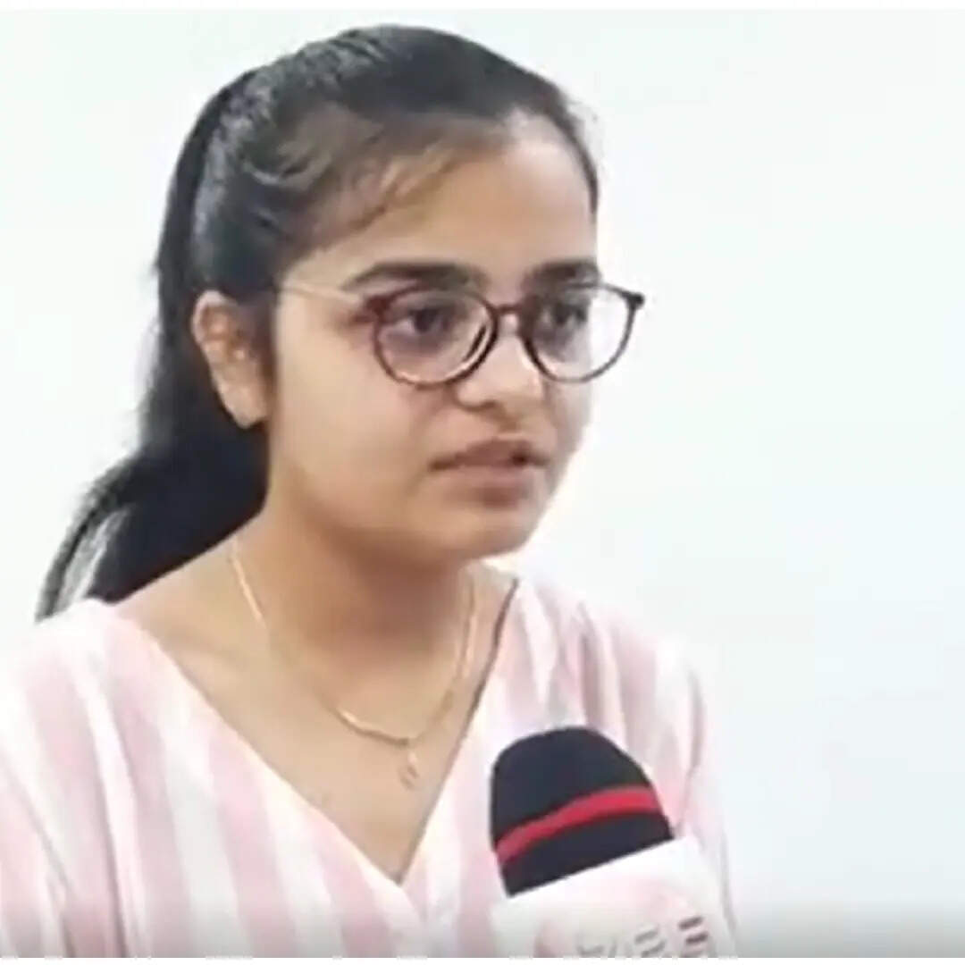 2022 की टॉपर तान्या सिंह 