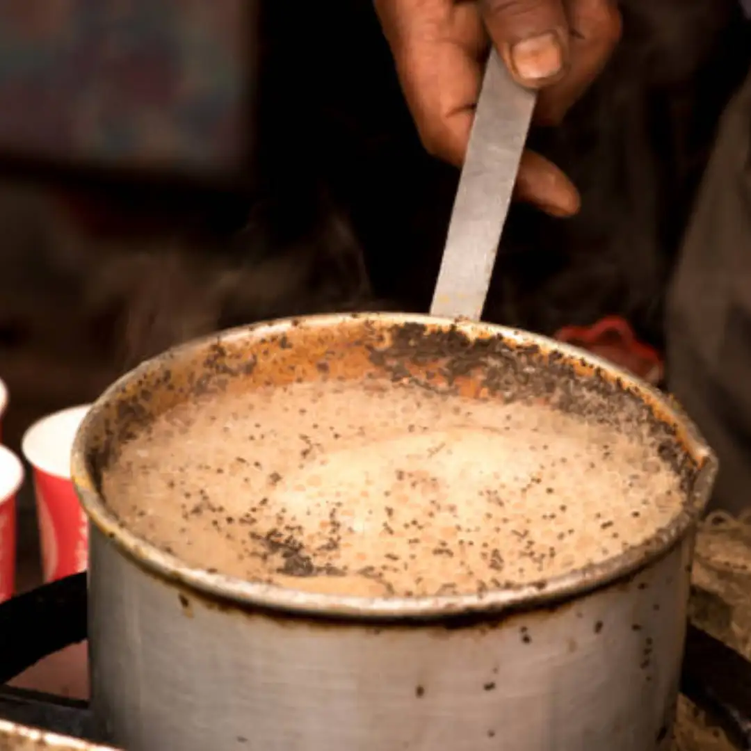 चाय से गैस क्यों बनने लगती है?
