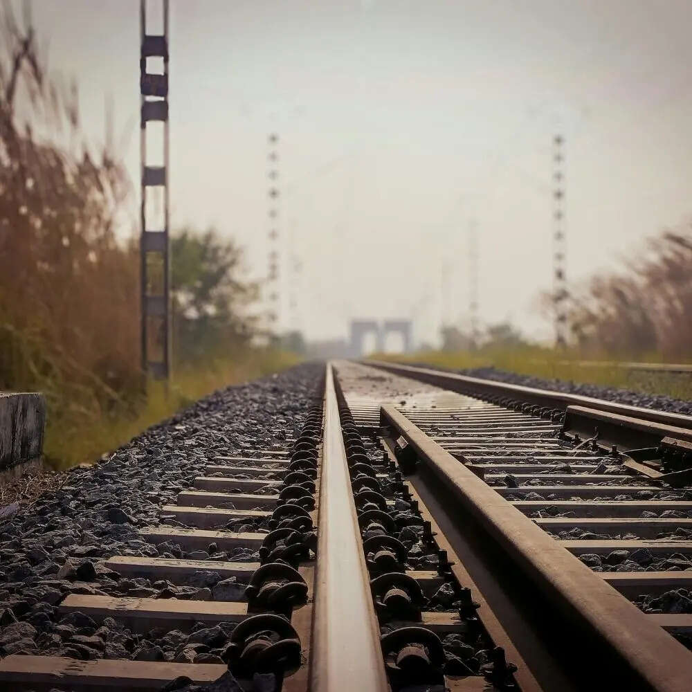 रेलवे संचालन में हर स्टेशन की खास भूमिका