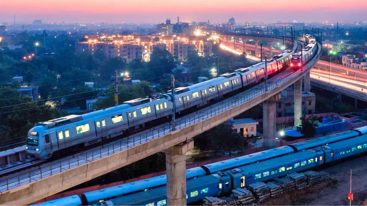 8 मेट्रो स्टेशन बनाए जाने की योजना
