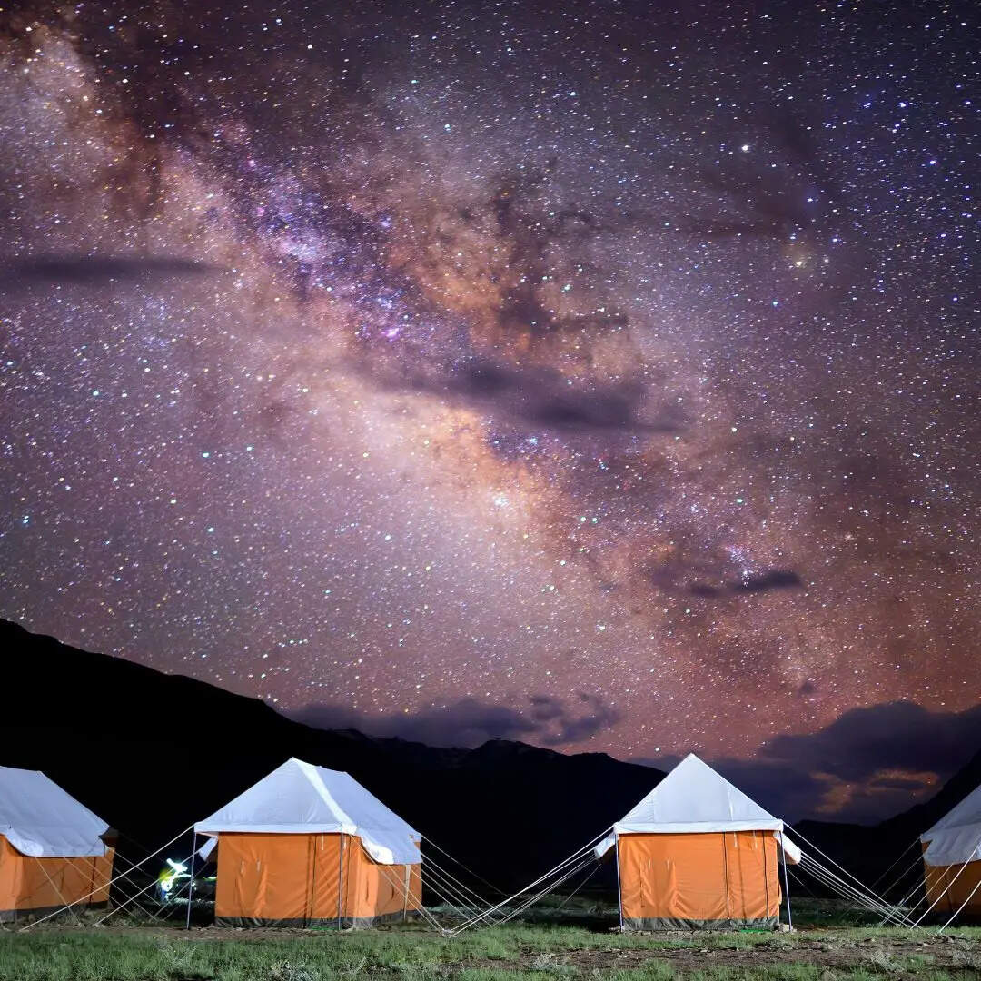 क्यों कहा जाता है मून लेक?