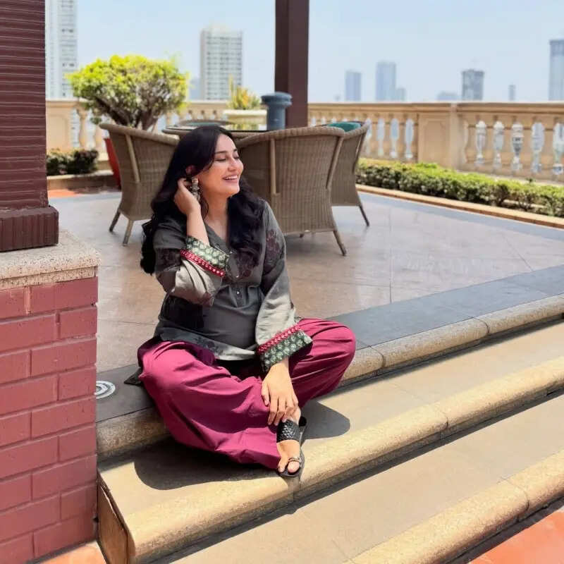 सुरभि ज्योति के चेहरे पर दिखा प्रेग्नेंसी ग्लो