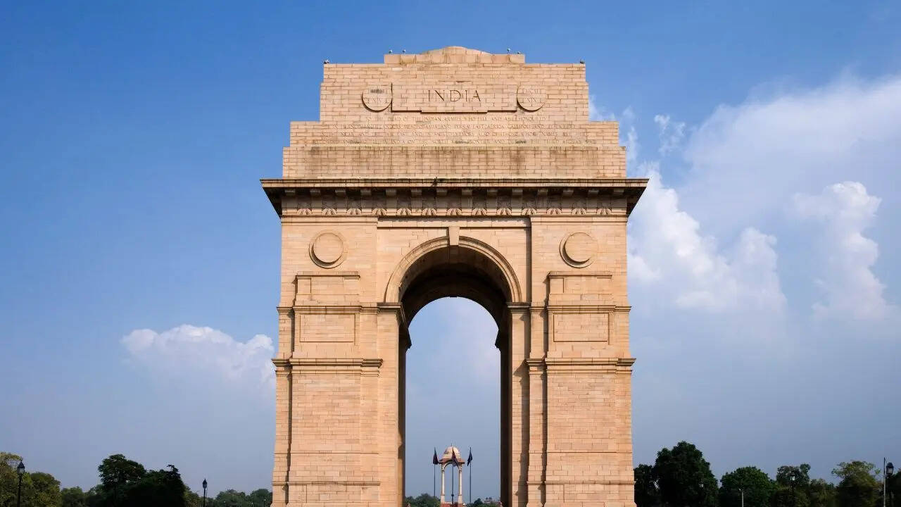 दिल्ली में स्कूल बंद