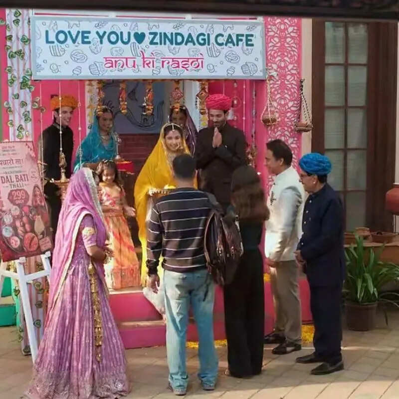 अपने कैफे को राजस्थानी टच देगी अनुपमा