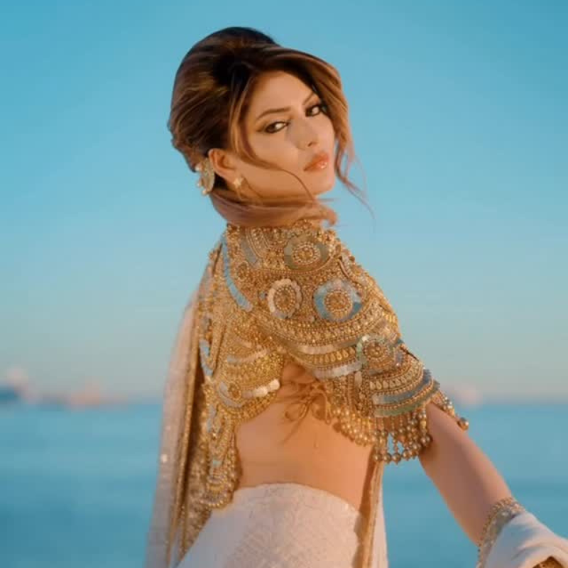 ​उर्वशी रौतेला (Urvashi Rautela)