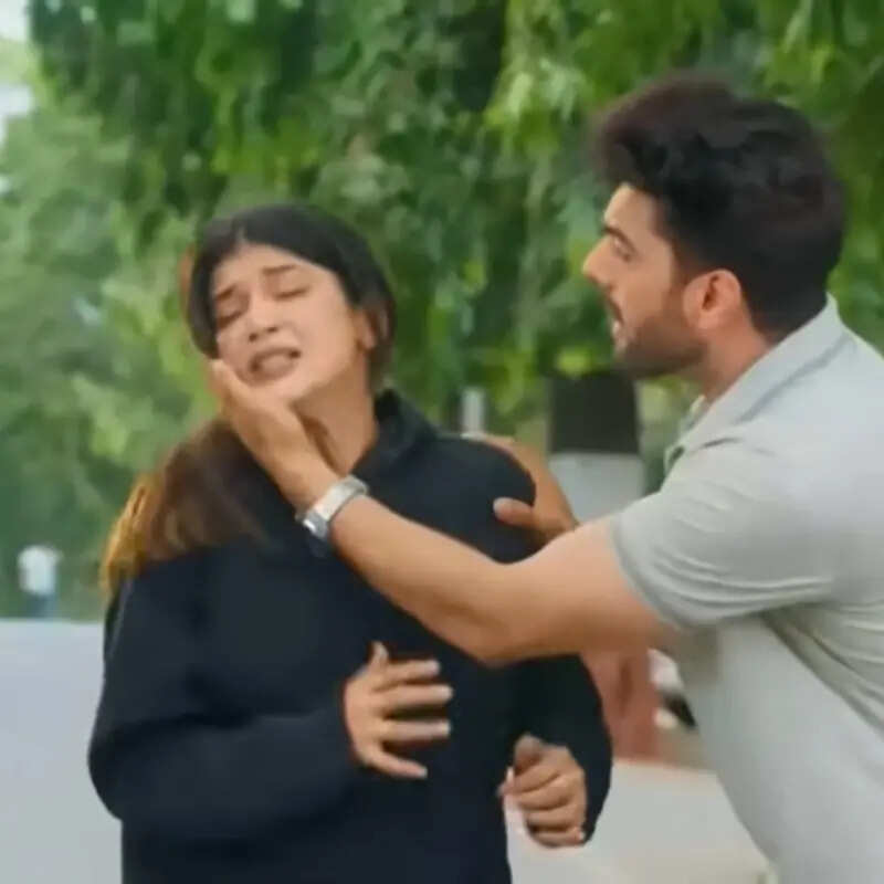 अभिरा की आंख में धूल झोकेगा सायको लवर