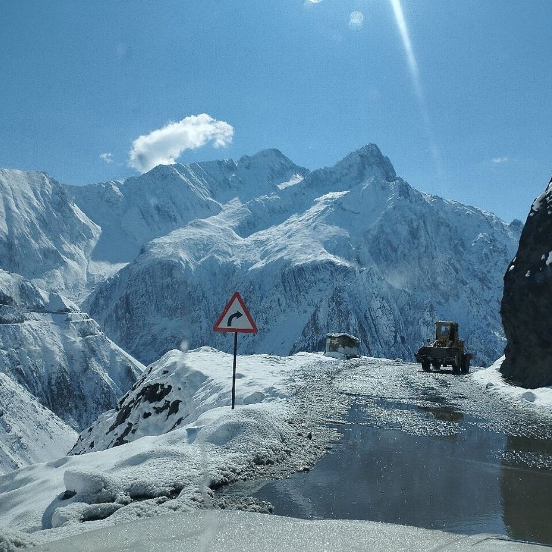 सर्दियों में पहुंच जाता है -50°C तापमान