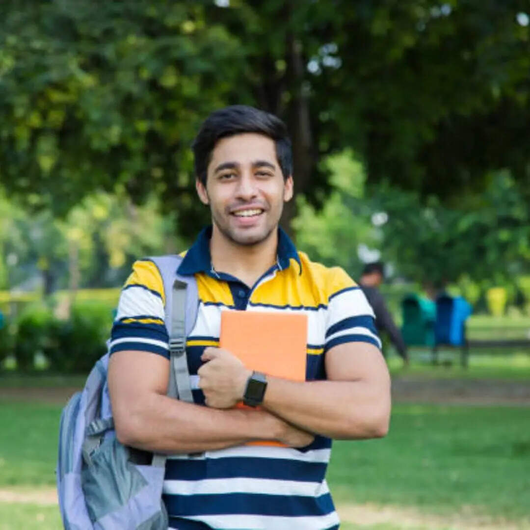 यूजी और पीजी के 100 से ज्यादा कोर्स
