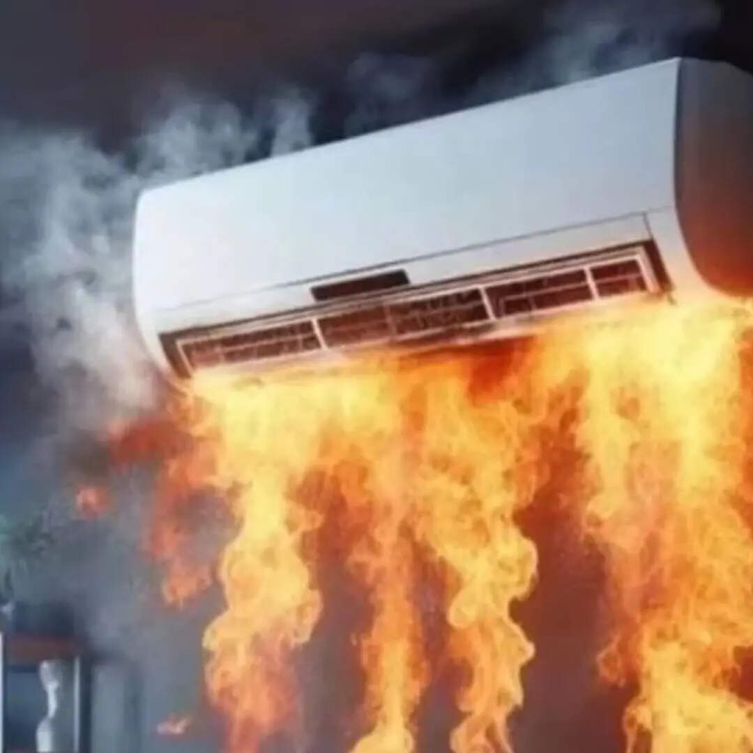 <strong>Refrigerant का लीक होना</strong> 