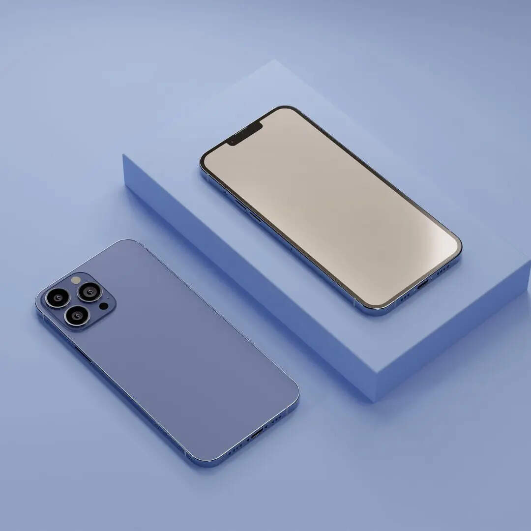iPhone, iMac के अलावा दूसरे प्रोडक्ट में लिखे आई के दूसरे अर्थ की बात करें तो इसका मतलब Individual, instruct, inform और inspire होता है। एप्पल के लिए अब 'आई' सिर्फ एक अक्षर ही नहीं है बल्कि यह कंपनी के लिए एक पहचान बन चुका है।  Individual का मतलब है कि हर एक व्यक्ति के जरूरत के मुताबिक पर्सनल डिवाइस।